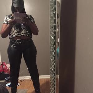 Meet your Posher, Tonya